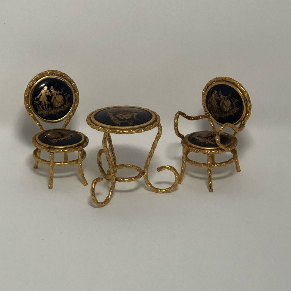 Mini 3 Piece table and chairs decoration.